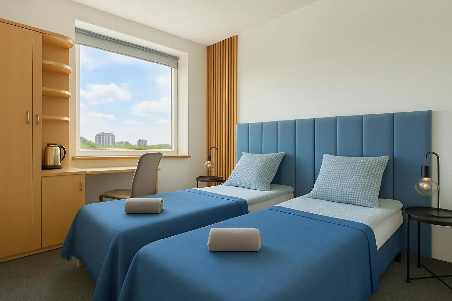 Sapphire Hotel Room Poznan contacts